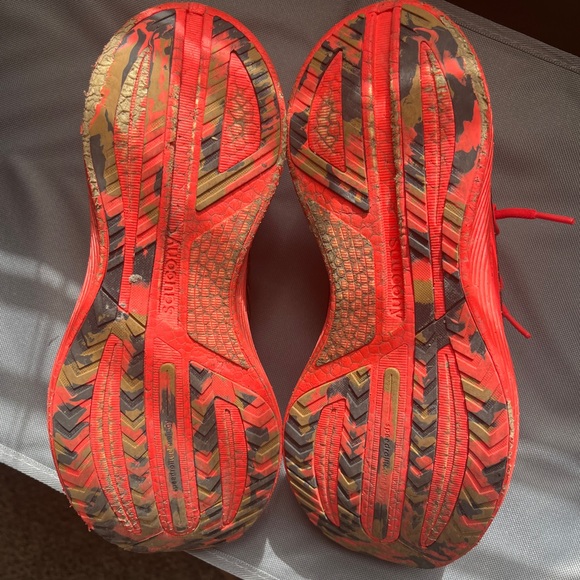 Saucony Endorphin Speed 3 Orange Dragon Scale Running Shoes Mens 9 - Picture 4 of 5